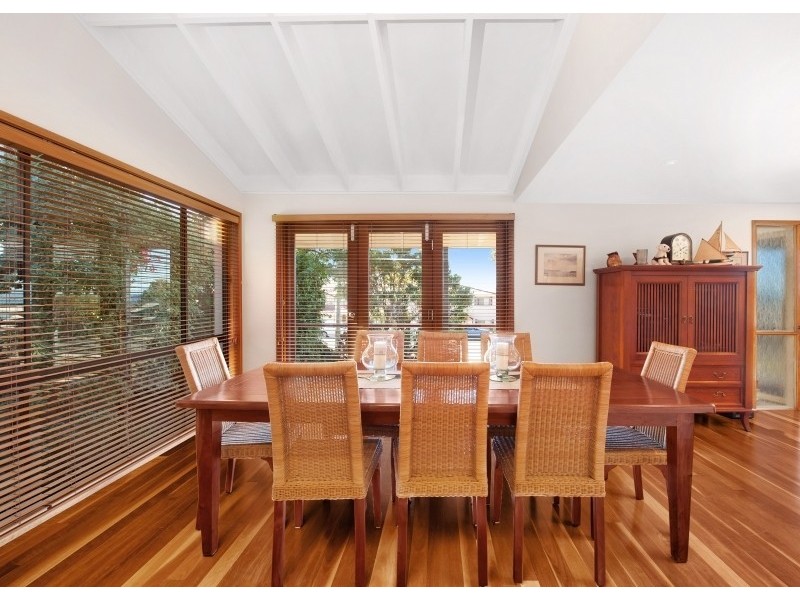 285 Elizabeth Dr, Vincentia NSW 2540