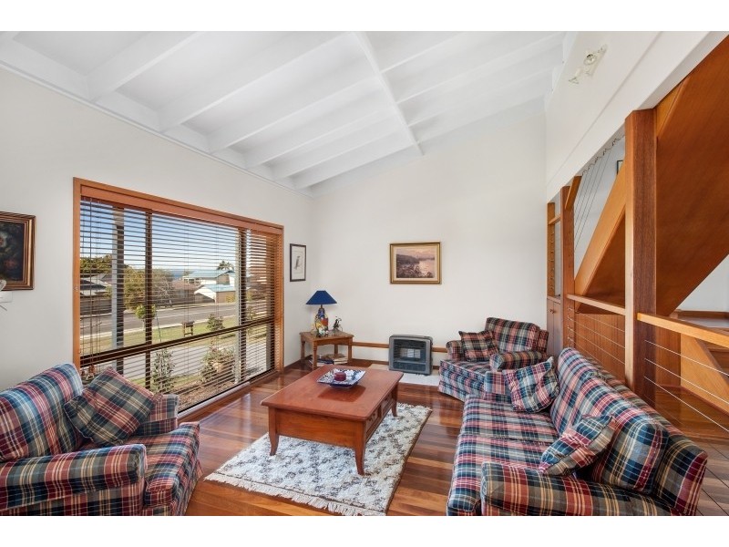 285 Elizabeth Dr, Vincentia NSW 2540