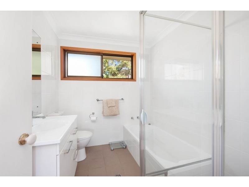 285 Elizabeth Dr, Vincentia NSW 2540