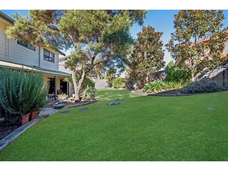 285 Elizabeth Dr, Vincentia NSW 2540