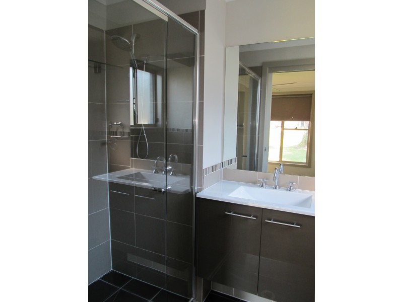 81 Greville Ave, Sanctuary Point NSW 2540