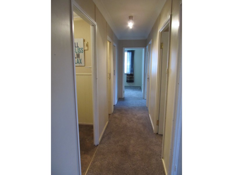 61 Suncrest Ave, Sussex Inlet NSW 2540