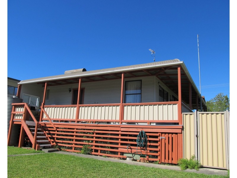 1 Winn Ave, Basin View NSW 2540
