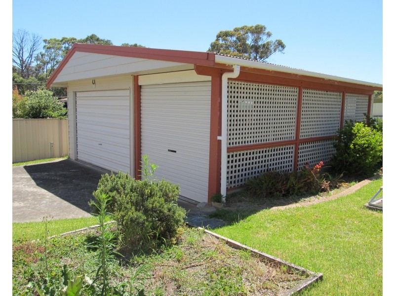 1 Winn Ave, Basin View NSW 2540