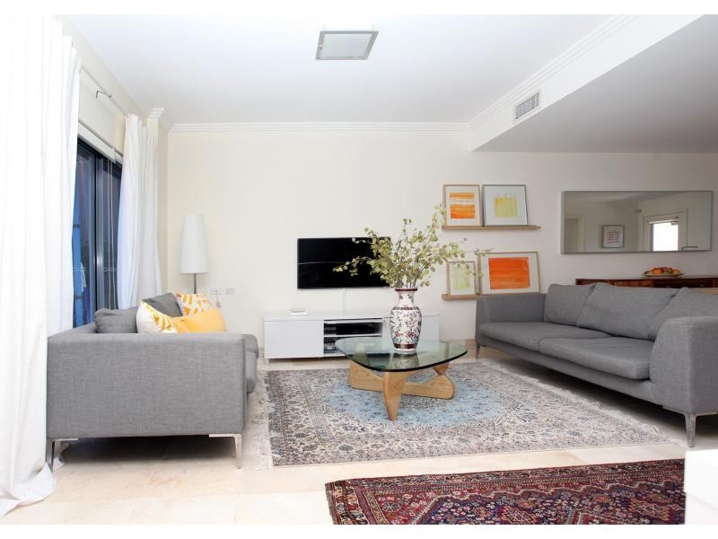 8/21 Station Street, Naremburn NSW 2065