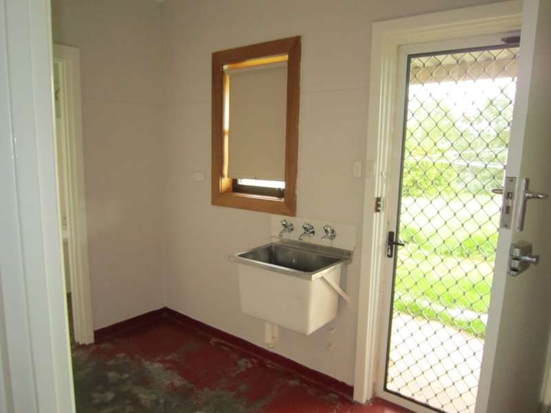 6 Jeffries Road, Elizabeth South SA 5112