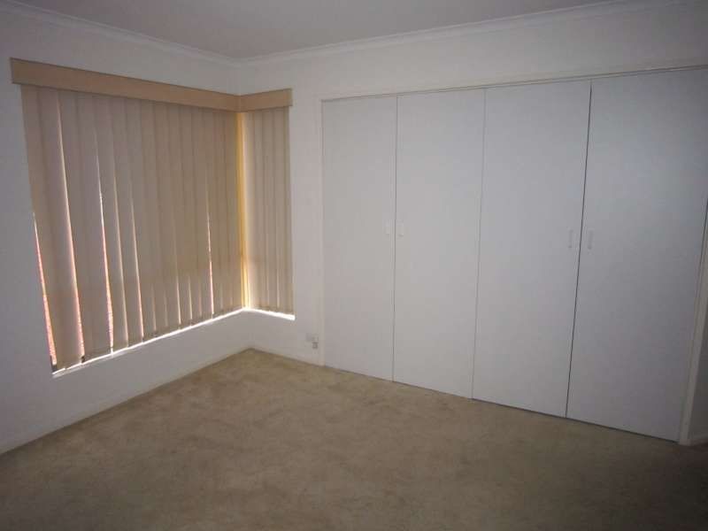 5 Rochester Drive, Salisbury Heights SA 5109