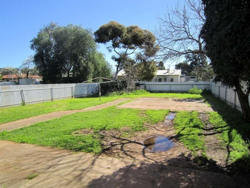12 Jeffries Road, Elizabeth South SA 5112