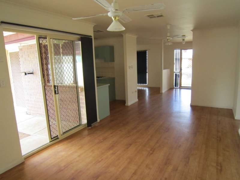 13 Riddoch Drive, Andrews Farm SA 5114