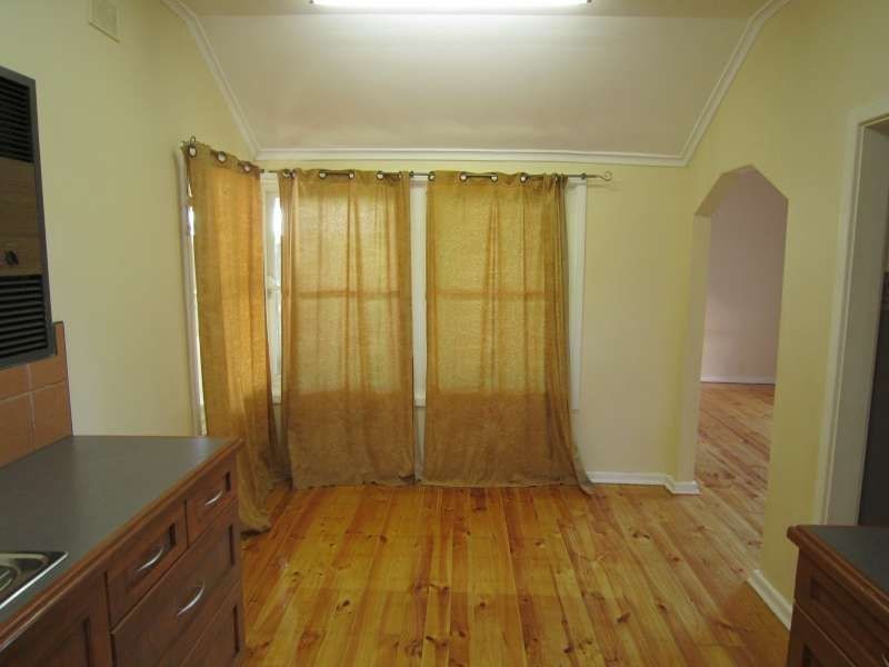 10 Poulshot Crescent, Elizabeth Vale SA 5112