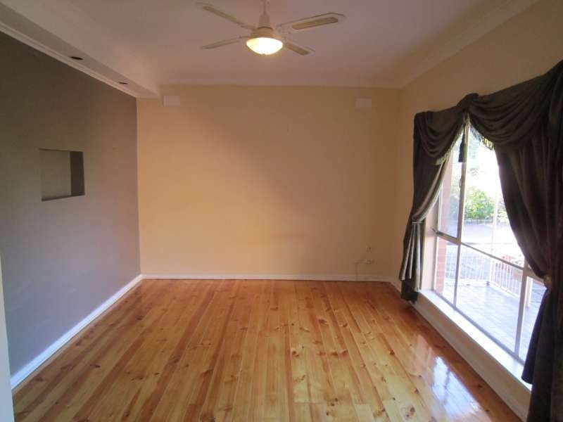 10 Poulshot Crescent, Elizabeth Vale SA 5112