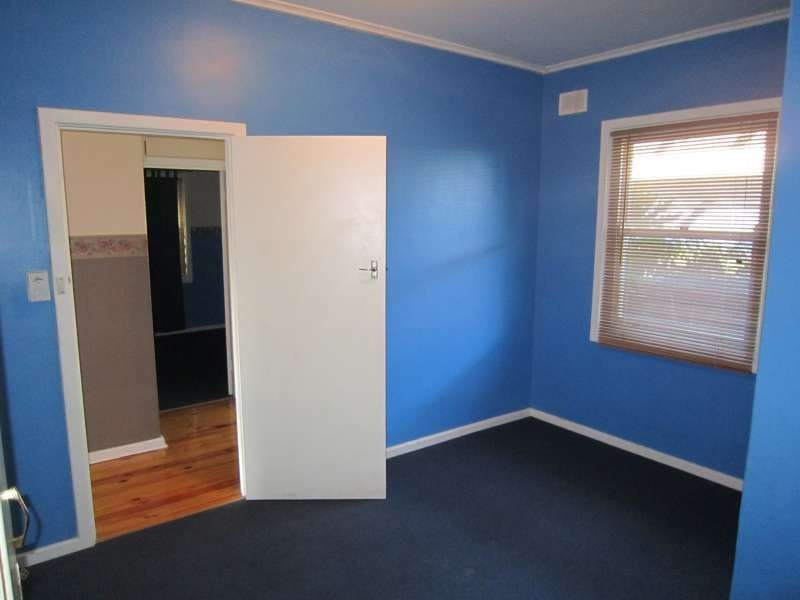 10 Poulshot Crescent, Elizabeth Vale SA 5112