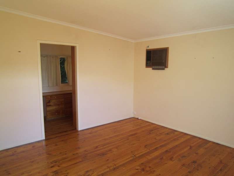 10 Poulshot Crescent, Elizabeth Vale SA 5112