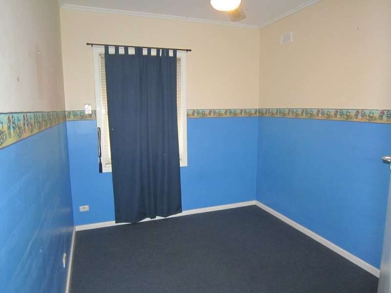 10 Poulshot Crescent, Elizabeth Vale SA 5112