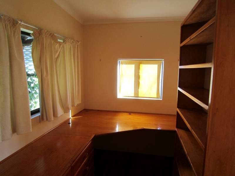 10 Poulshot Crescent, Elizabeth Vale SA 5112