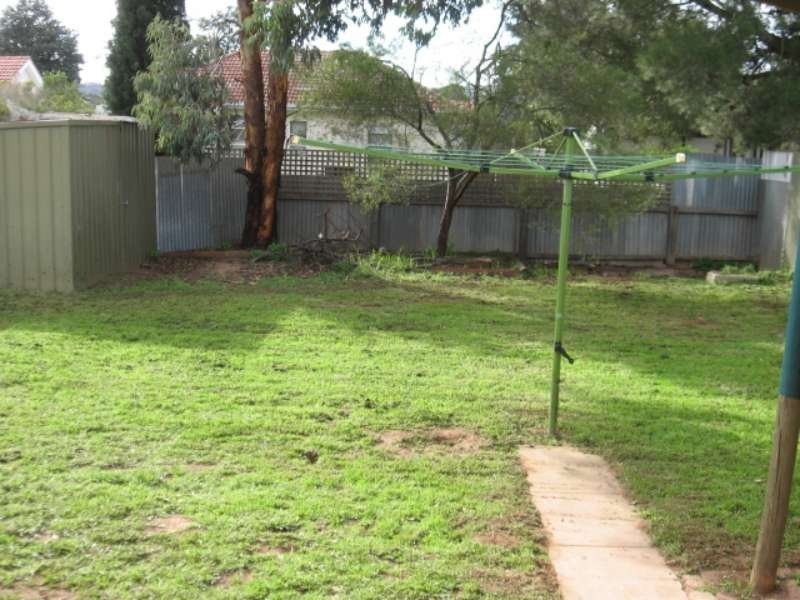 11 Tidcombe Street, Elizabeth Vale SA 5112