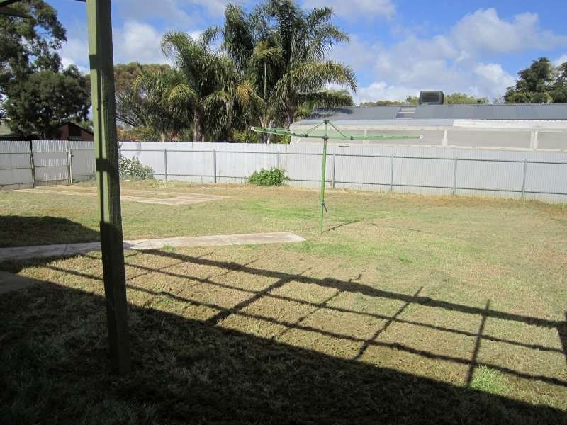 24 Illalong Crescent, Munno Para SA 5115