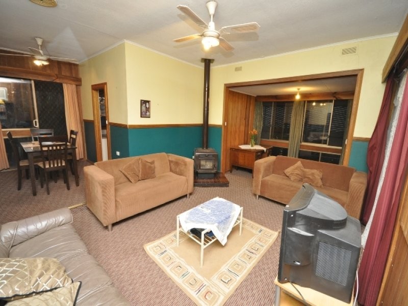 4 Parham Street, Elizabeth Downs SA 5113