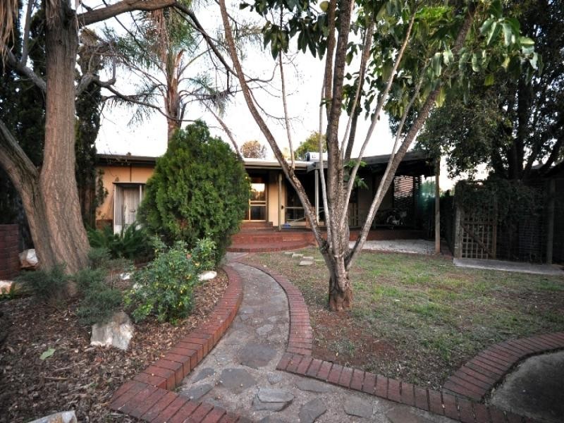 4 Parham Street, Elizabeth Downs SA 5113