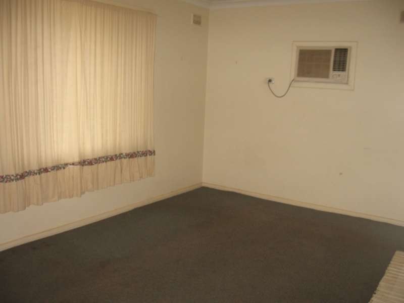 3 Clapton Drive, Elizabeth Vale SA 5112