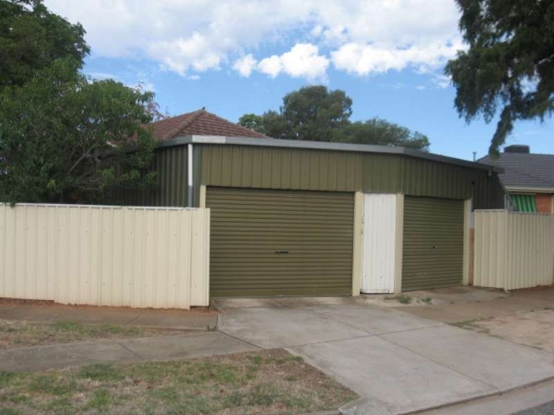 3 Clapton Drive, Elizabeth Vale SA 5112