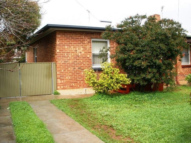 16 Stakes Crescent, Elizabeth Downs SA 5113