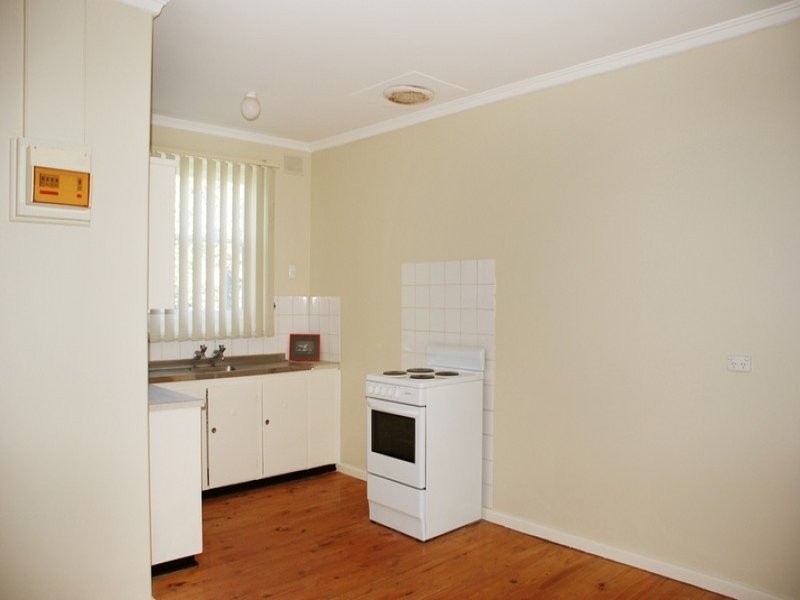 16 Stakes Crescent, Elizabeth Downs SA 5113