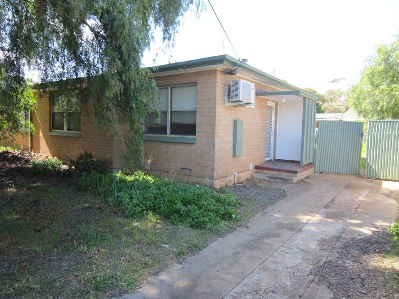 4 Small Crescent, Smithfield Plains SA 5114