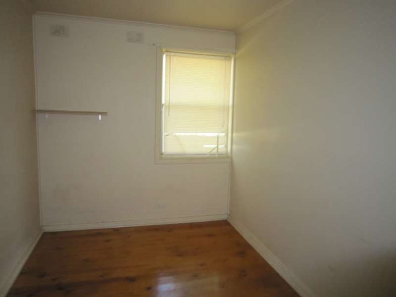 4 Small Crescent, Smithfield Plains SA 5114
