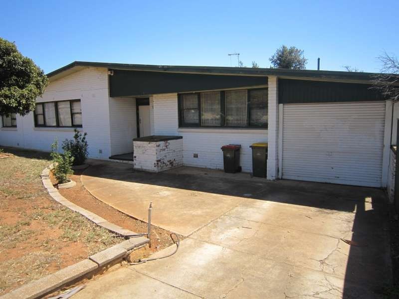203 Main North Road, Elizabeth Grove SA 5112