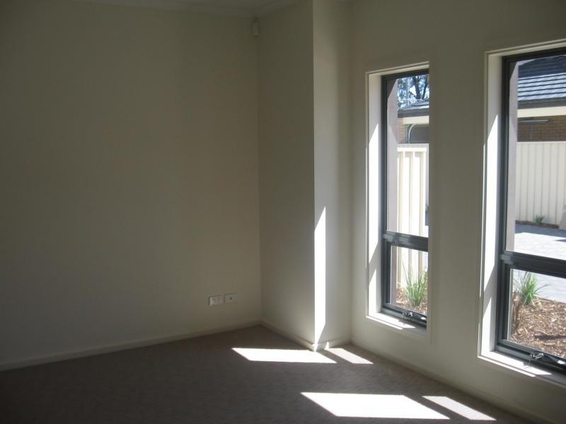 2/47-49 Fenden Road, Salisbury Plain SA 5109