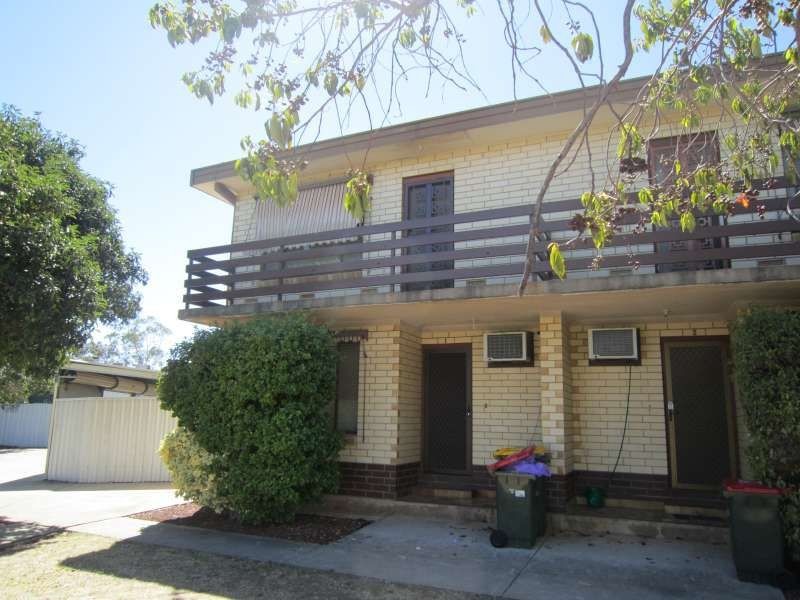 1/4 Buckingham Drive, Salisbury East SA 5109