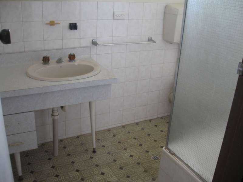 1/4 Buckingham Drive, Salisbury East SA 5109