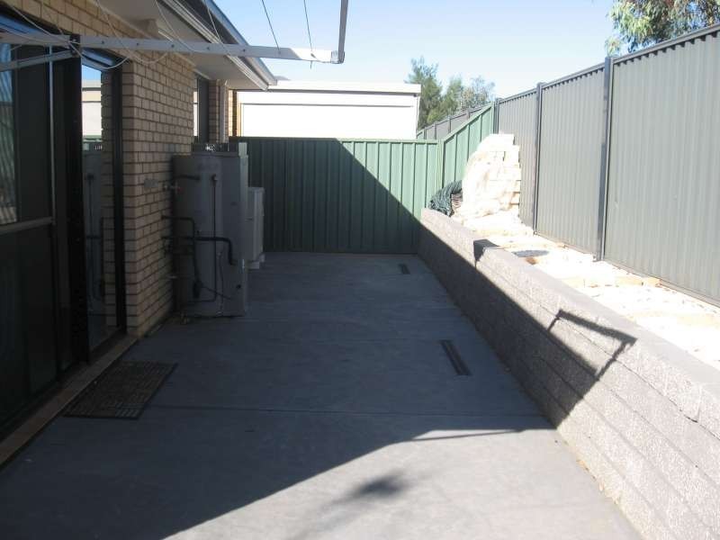 11 Mossman Street, Mawson Lakes SA 5095