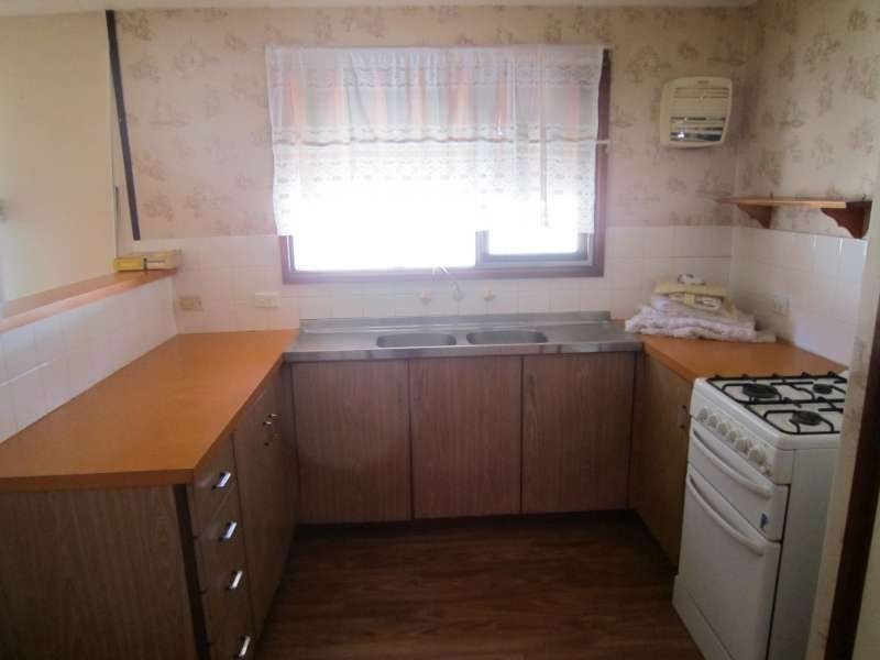 1 St Hughes Place, Salisbury Downs SA 5108