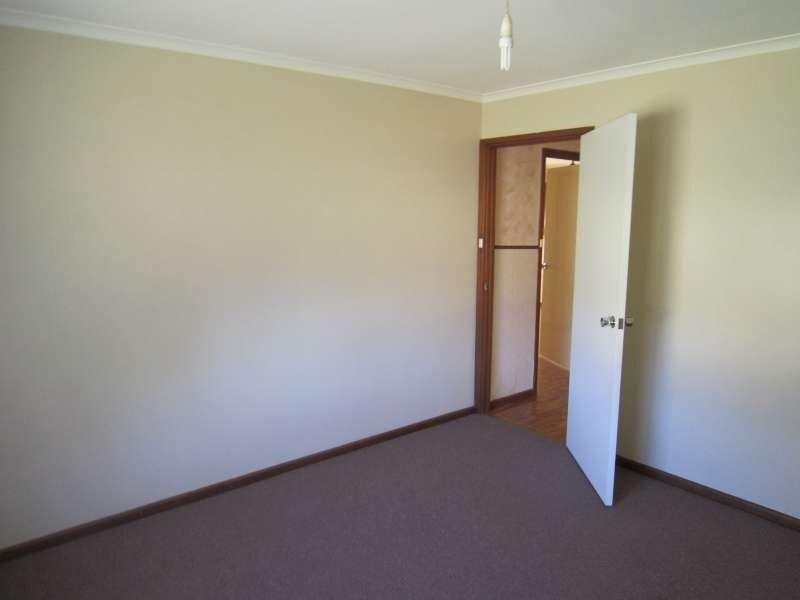 1 St Hughes Place, Salisbury Downs SA 5108