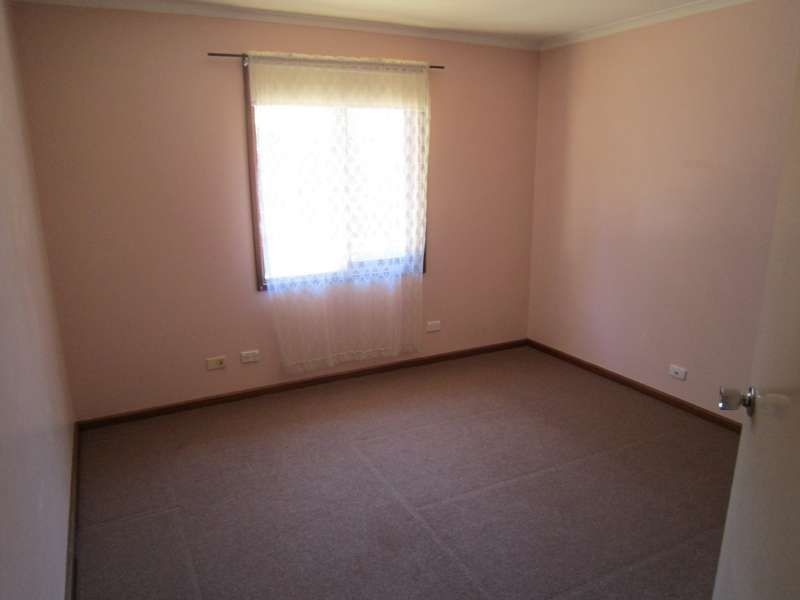 1 St Hughes Place, Salisbury Downs SA 5108