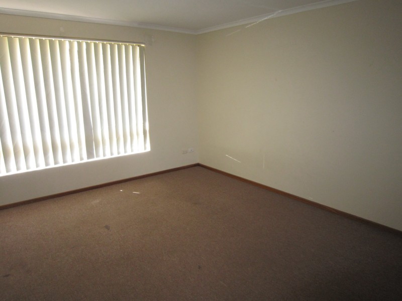 2/1 Ceafield Road, Para Hills West SA 5096