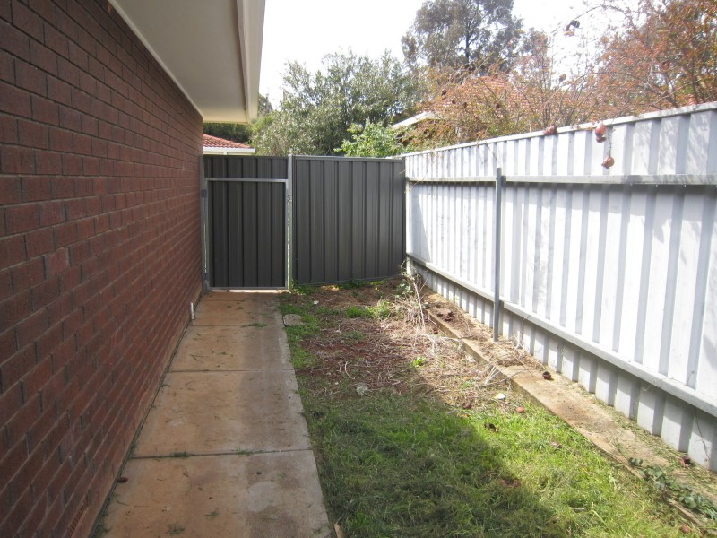 2/1 Ceafield Road, Para Hills West SA 5096