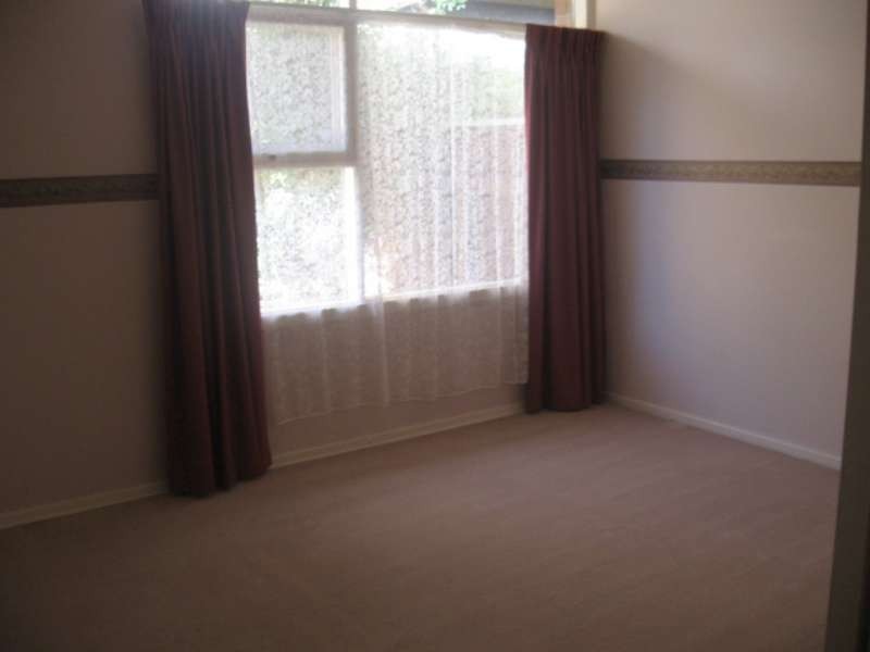 13 Gwender Terrace, Para Hills SA 5096