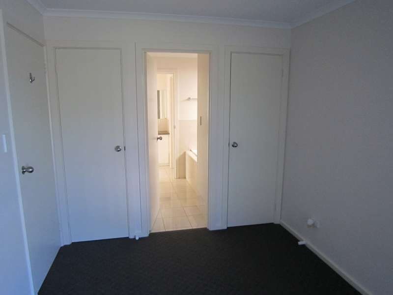 21 Overlander Way, Smithfield SA 5114