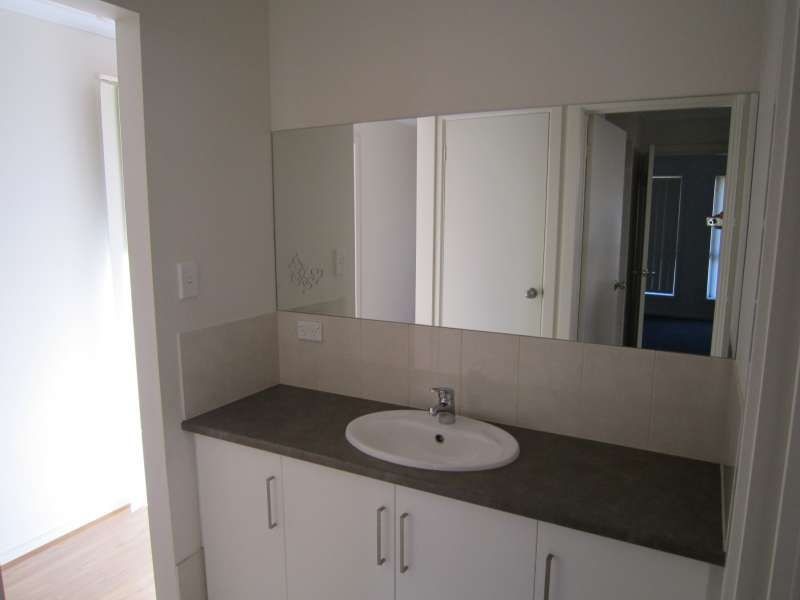 21 Overlander Way, Smithfield SA 5114