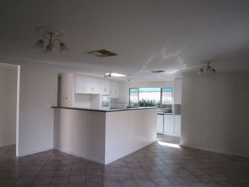 83 Casuarina Avenue, Surrey Downs SA 5126