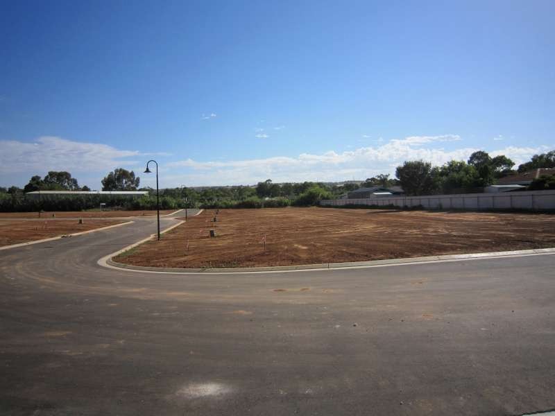 1 Bradford Road, Salisbury Heights SA 5109