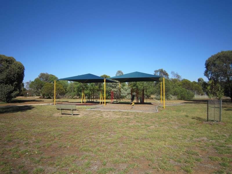 1 Bradford Road, Salisbury Heights SA 5109