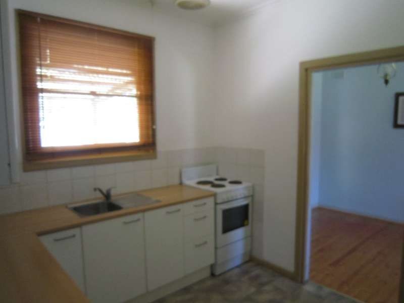 3 Davidson Road, Elizabeth Vale SA 5112