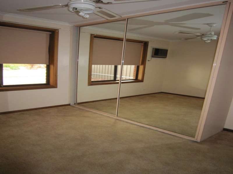 16 McVann Avenue, Paralowie SA 5108