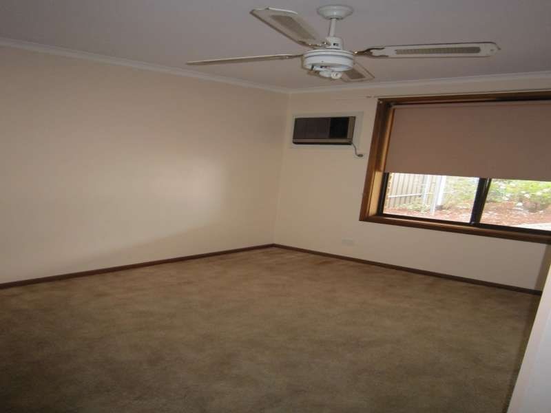 16 McVann Avenue, Paralowie SA 5108