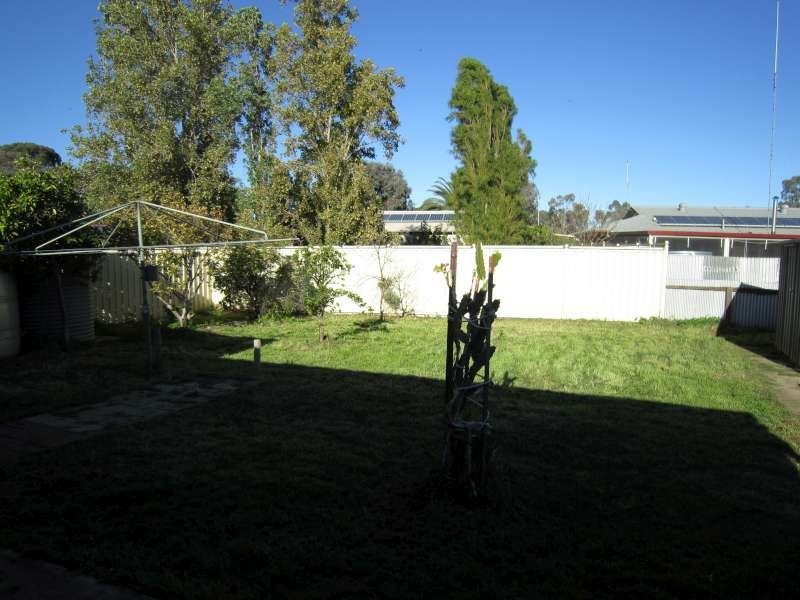 16 Athalie Avenue, Parafield Gardens SA 5107