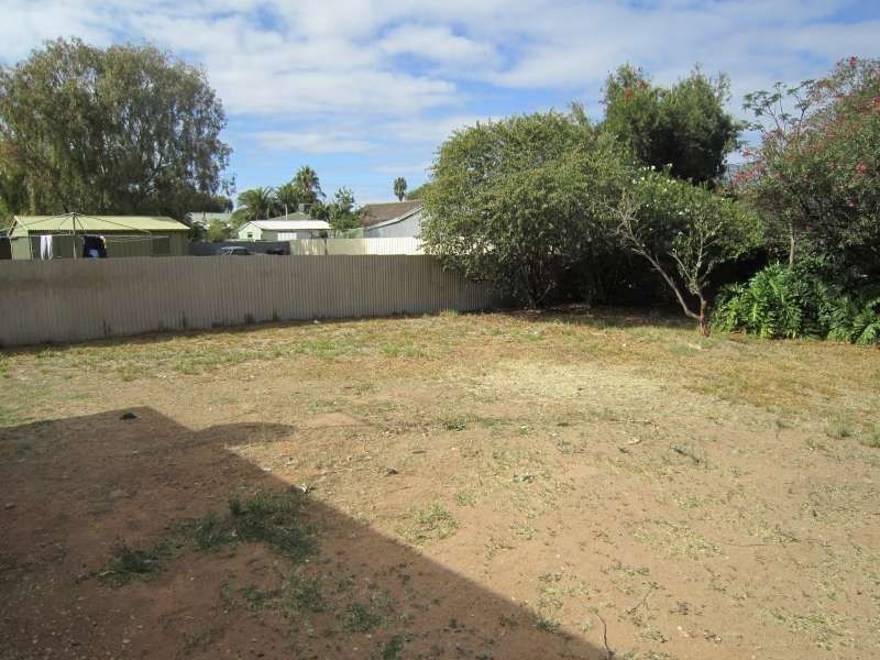10 St Leonard Crescent, Elizabeth Downs SA 5113